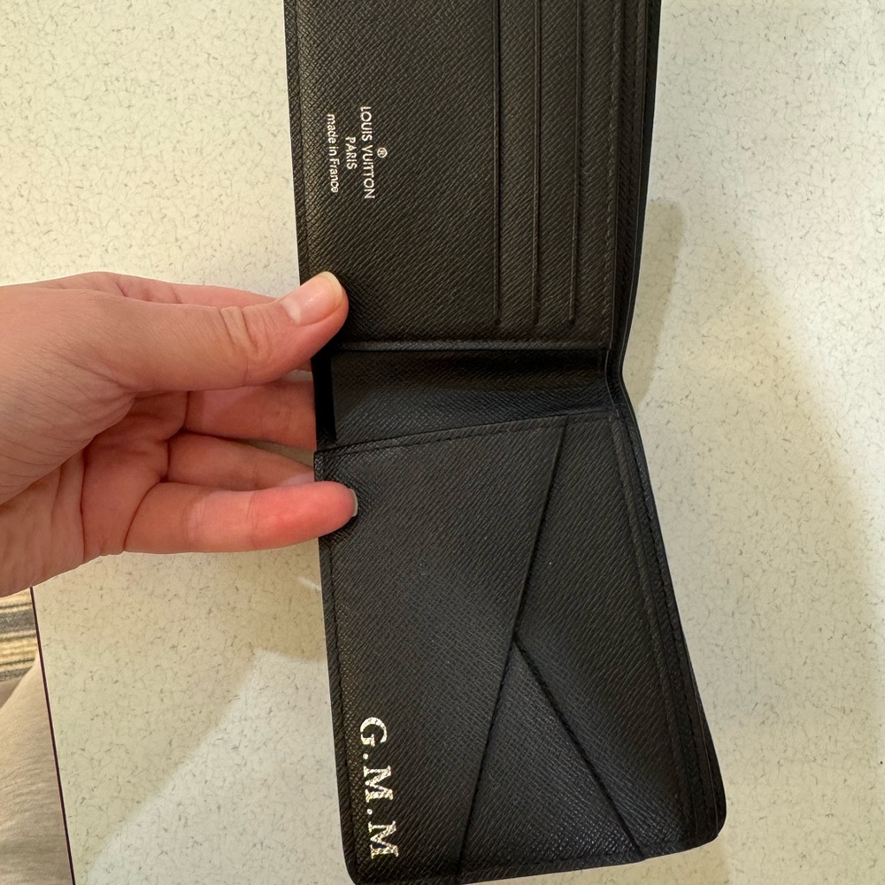 Louis Vuitton Checkered Black Wallet: Aviator print - Picture 3 of 5